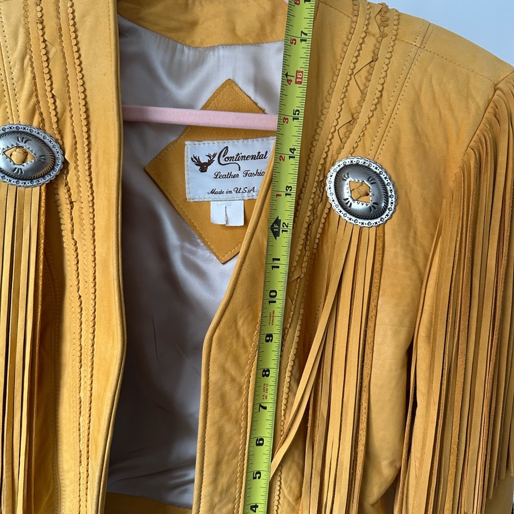 RARE Continental Leathers Fringe Cropped Jacket with Conchos - Picture 9 of 9